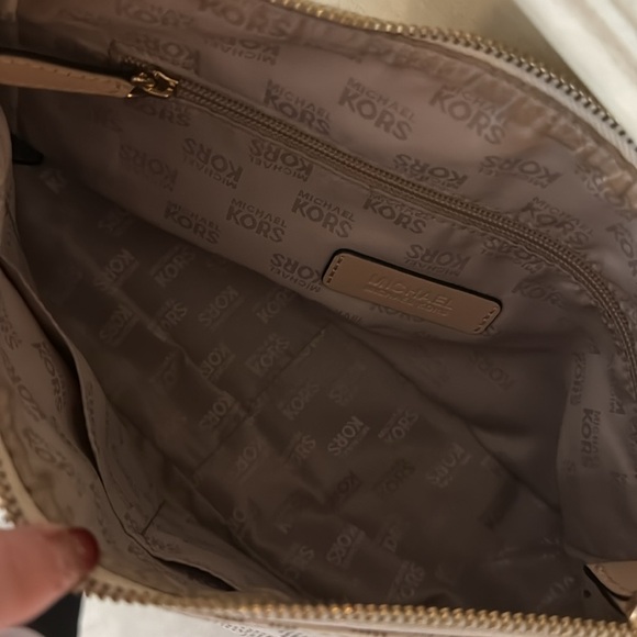 Michael Kors White - Vanilla MK Logo Bag - Picture 5 of 5